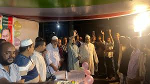 বিএনপির প্রতিষ্ঠাবার্ষিতে যোগ দিয়ে কেক কাটলেন জামায়াত নেতা