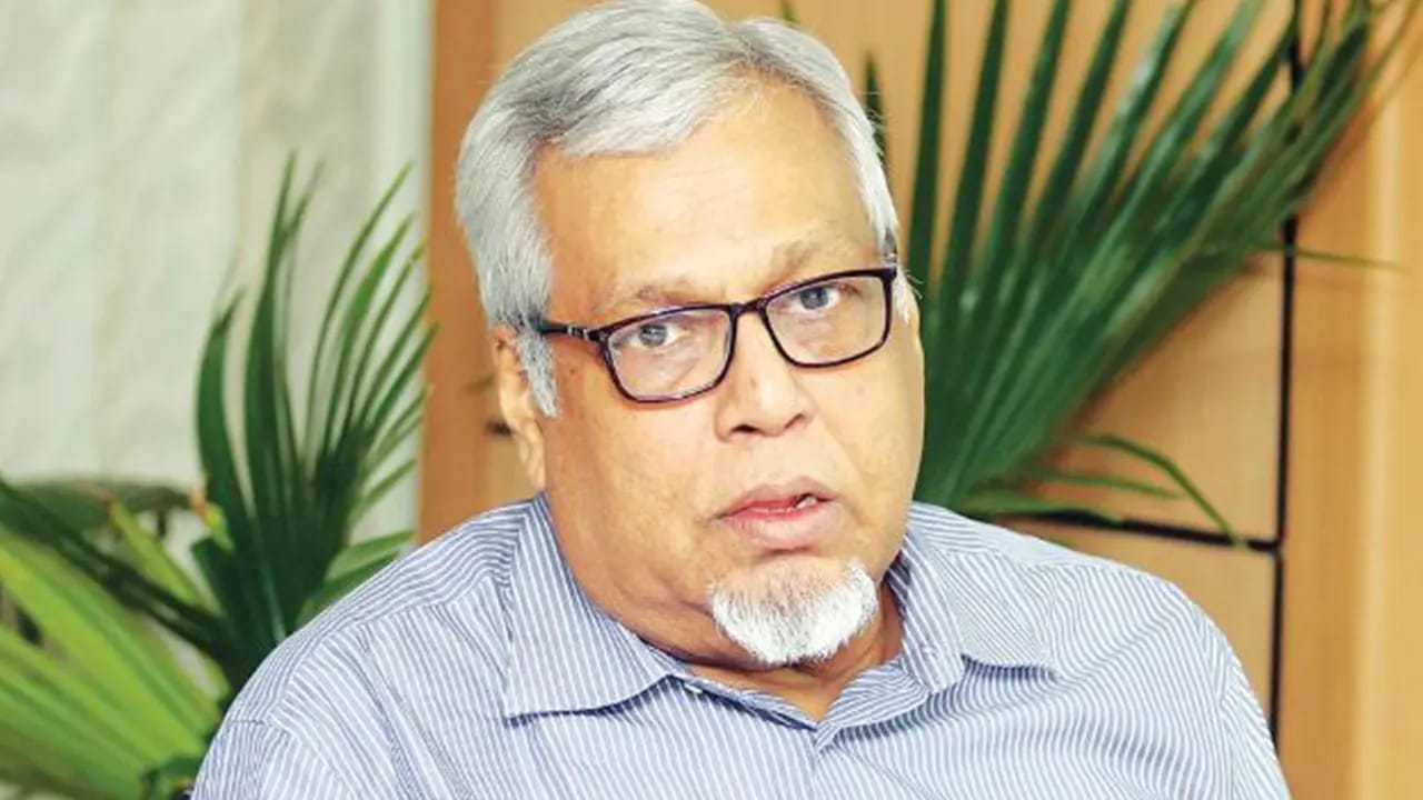 ফিটনেসবিহীন গণপরিবহণ সরাতে বিশেষ ঋণ দেবে সরকার- সড়ক উপদেষ্টা