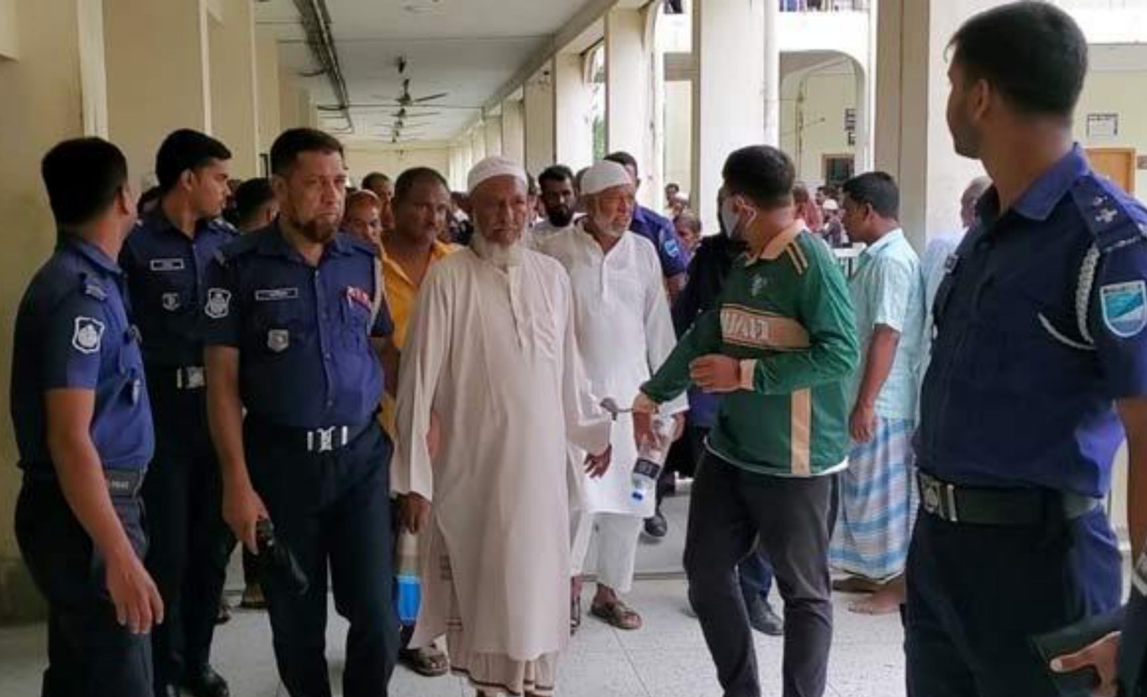 কিশোরগঞ্জে হত্যা মামলায় এক পরিবারের ৯ জনসহ ১৩ জনের যাবজ্জীবন