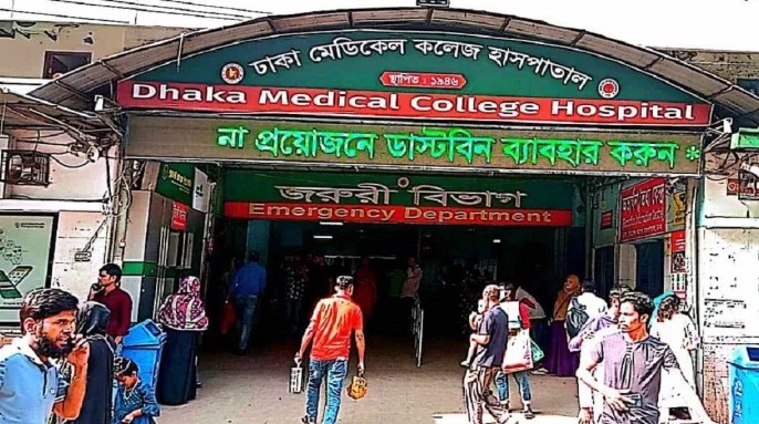 ঝিনাইদহে ‘বিএসএফের গুলিতে’ আহত যুবক ঢামেকে