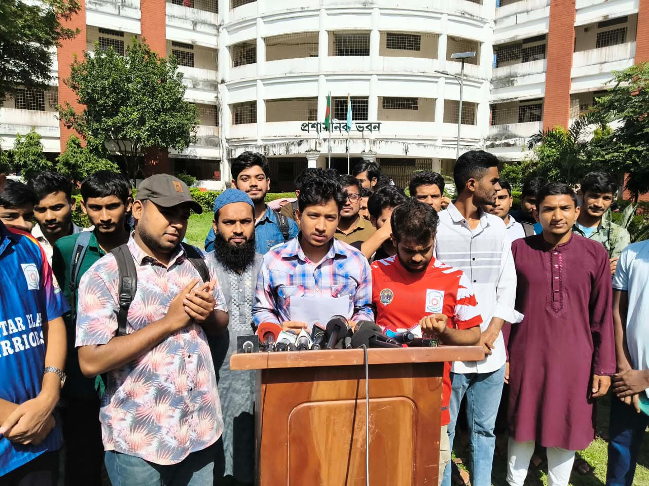 ব্রাকসু নির্বাচন উপলক্ষ্যে ৬ সদস্যের নির্বাচন কমিশন গঠন