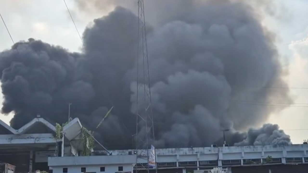 শাহজালাল বিমানবন্দরে বিমান ওঠানামা বন্ধ