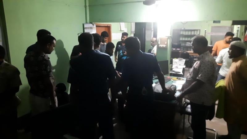 ব্যাংকে লুকিয়ে থেকে ডাকাতির চেষ্টা, যুবক আটক