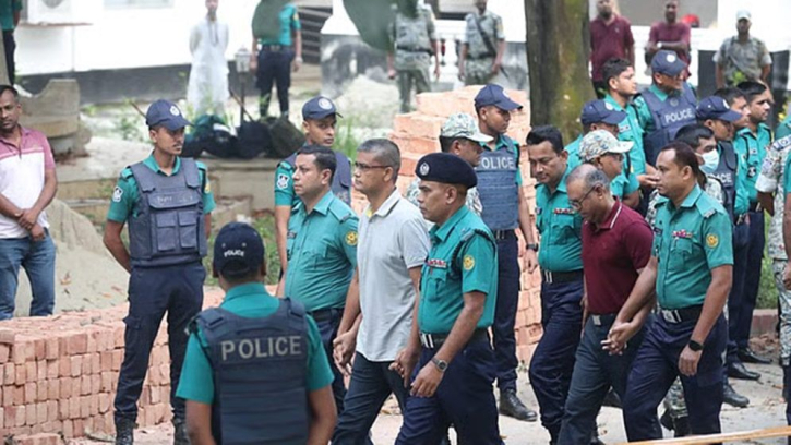 গুম মামলায় ট্রাইব্যুনালে আনা হয়েছে ১৩ সেনা কর্মকর্তা