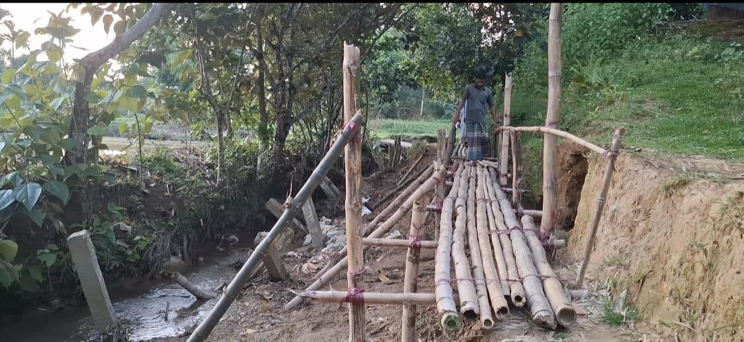 পানছড়ির দমদম এলাকায় রাস্তার জন্য দুর্ভোগ