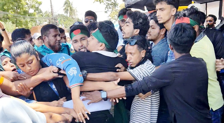 বরিশালে ওসিসহ পাঁচ পুলিশের বিরুদ্ধে মামলা