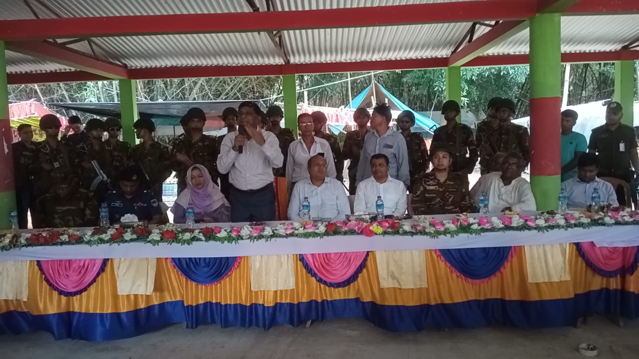 বাগেরহাটে পূজা মণ্ডপ পরিদর্শন করলেন প্রধান উপদেষ্টার বিশেষ সহকারী