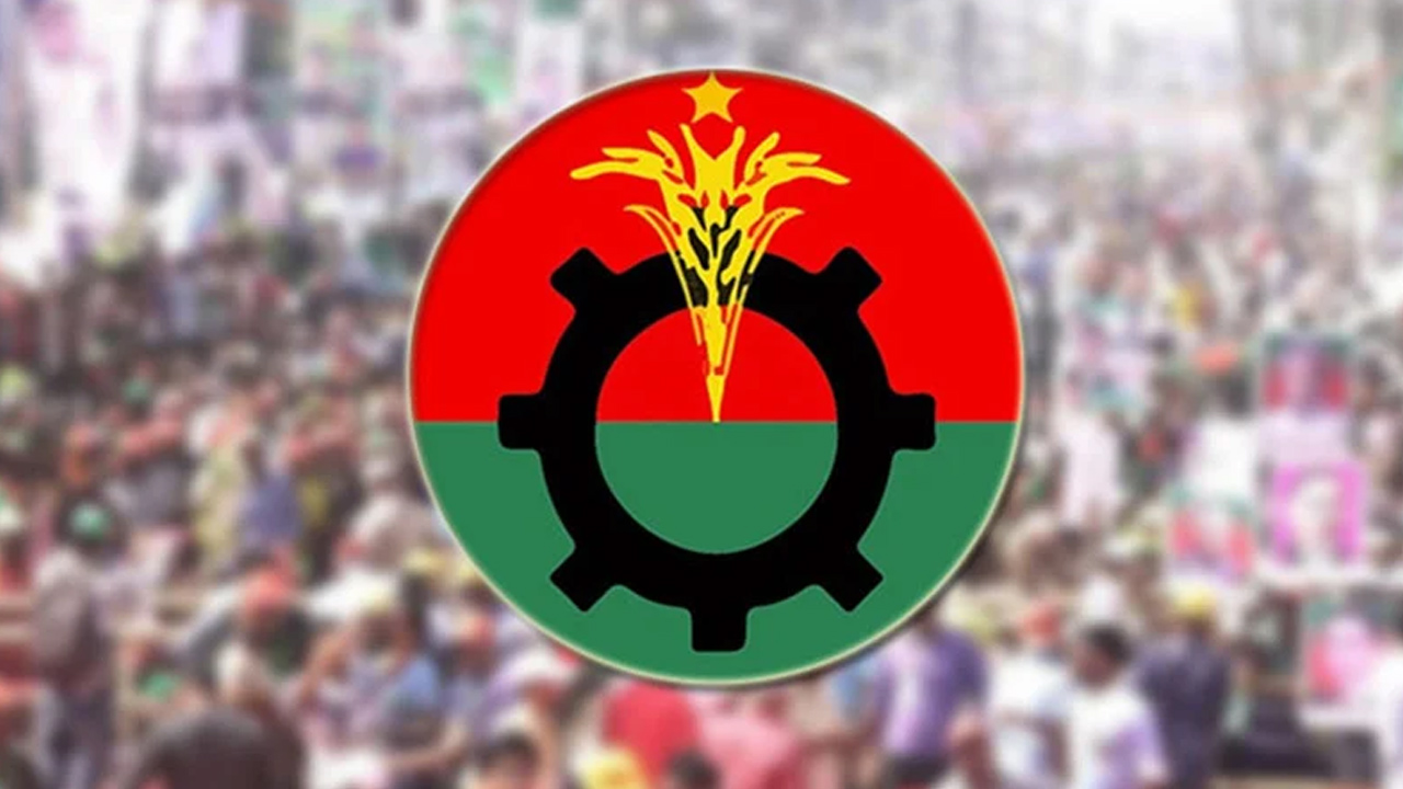 জামালপুরে বিএনপির ৩১ দফা বাস্তবায়নে লিফলেট বিতরণ