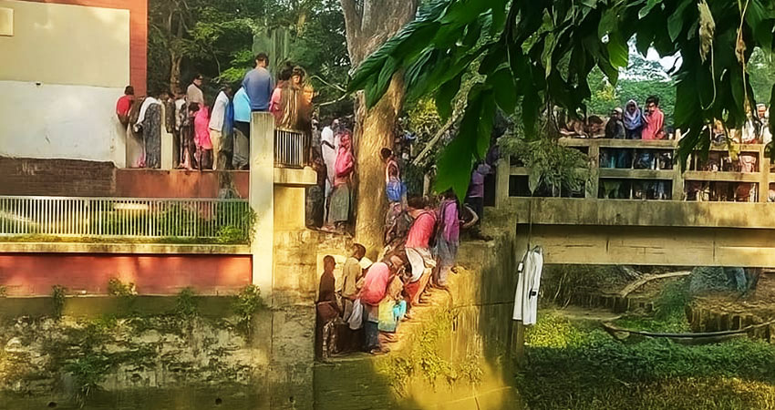 নবাবগঞ্জে মুয়াজ্জিনের লাশ উদ্ধার