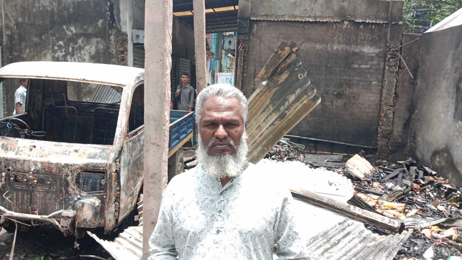 শিবপুরে আগুনে পুড়ল ৯০ লাখ টাকার মালামাল