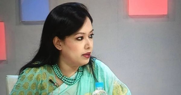 ৩৬৫ দিনে ৩৭০ মব: রুমিন ফারহানা