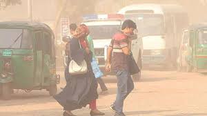 বিষাক্ত ধোঁয়াশায় আচ্ছন্ন নয়াদিল্লি, বায়ুদূষণ ১৬ গুণের বেশি