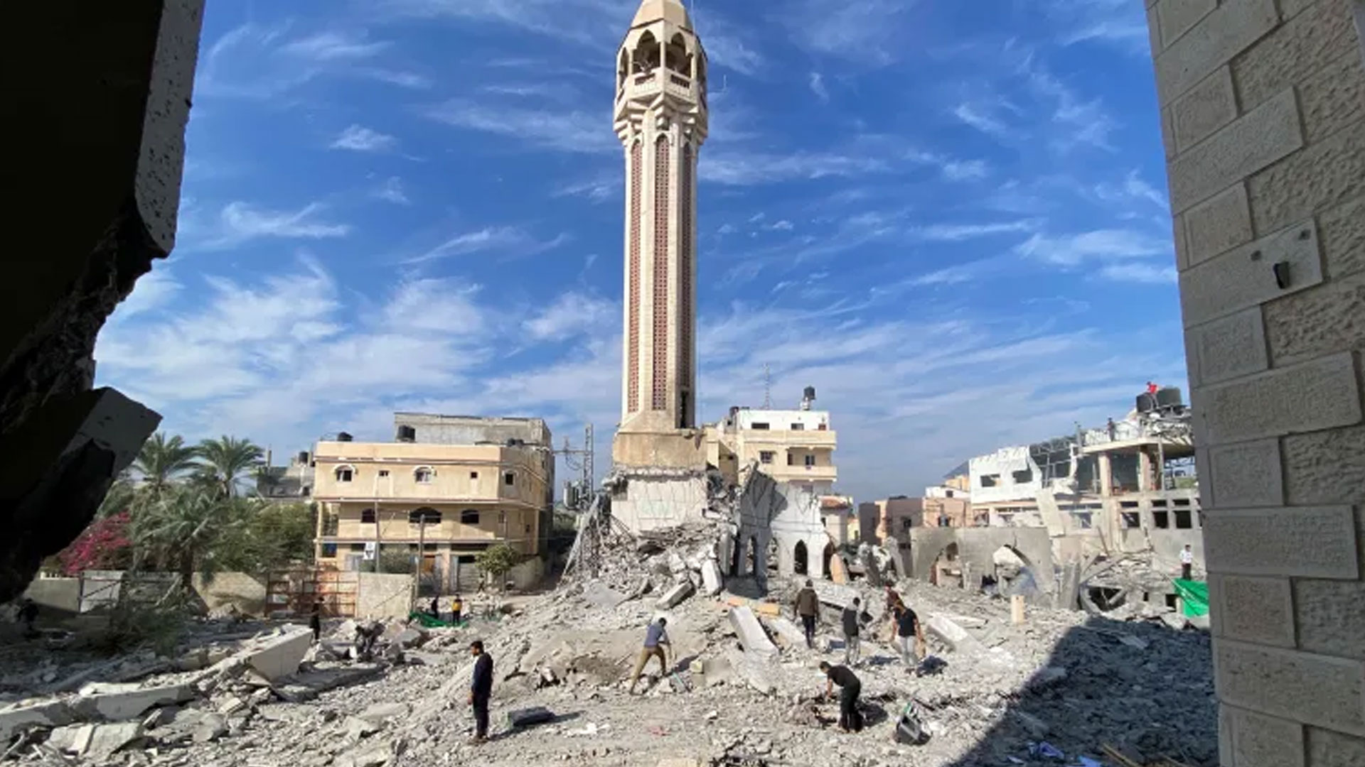 ইসরায়েল গাজায় সম্পূর্ণরূপে ধ্বংস করেছে ৮৩৫টি মসজিদ