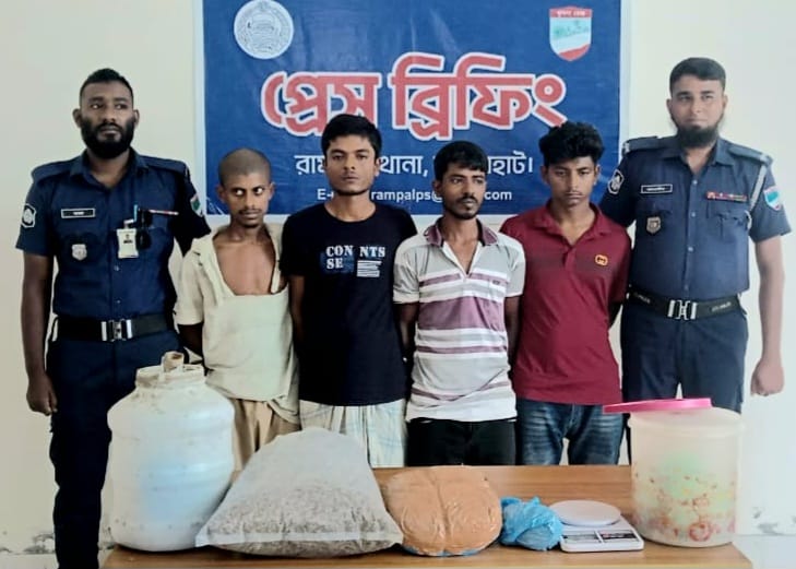 বাগেরহাটের রামপালে ৩ কেজি গাঁজাসহ ৪ কারবারি গ্রেফতার