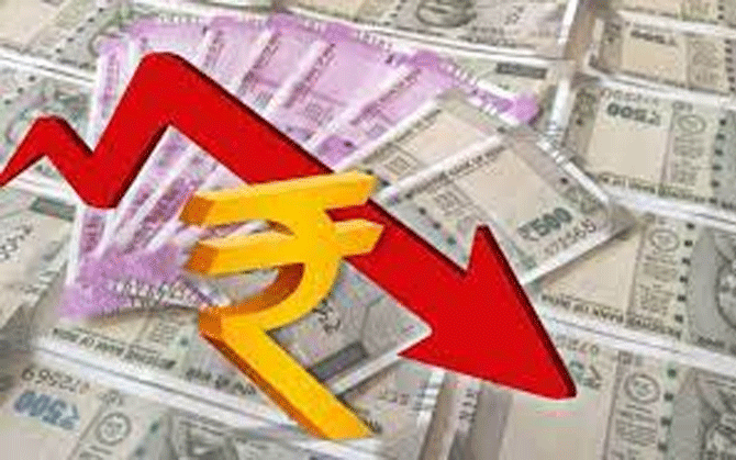 ডলারের বিপরীতে রুপি সর্বকালের সর্বনিম্নে