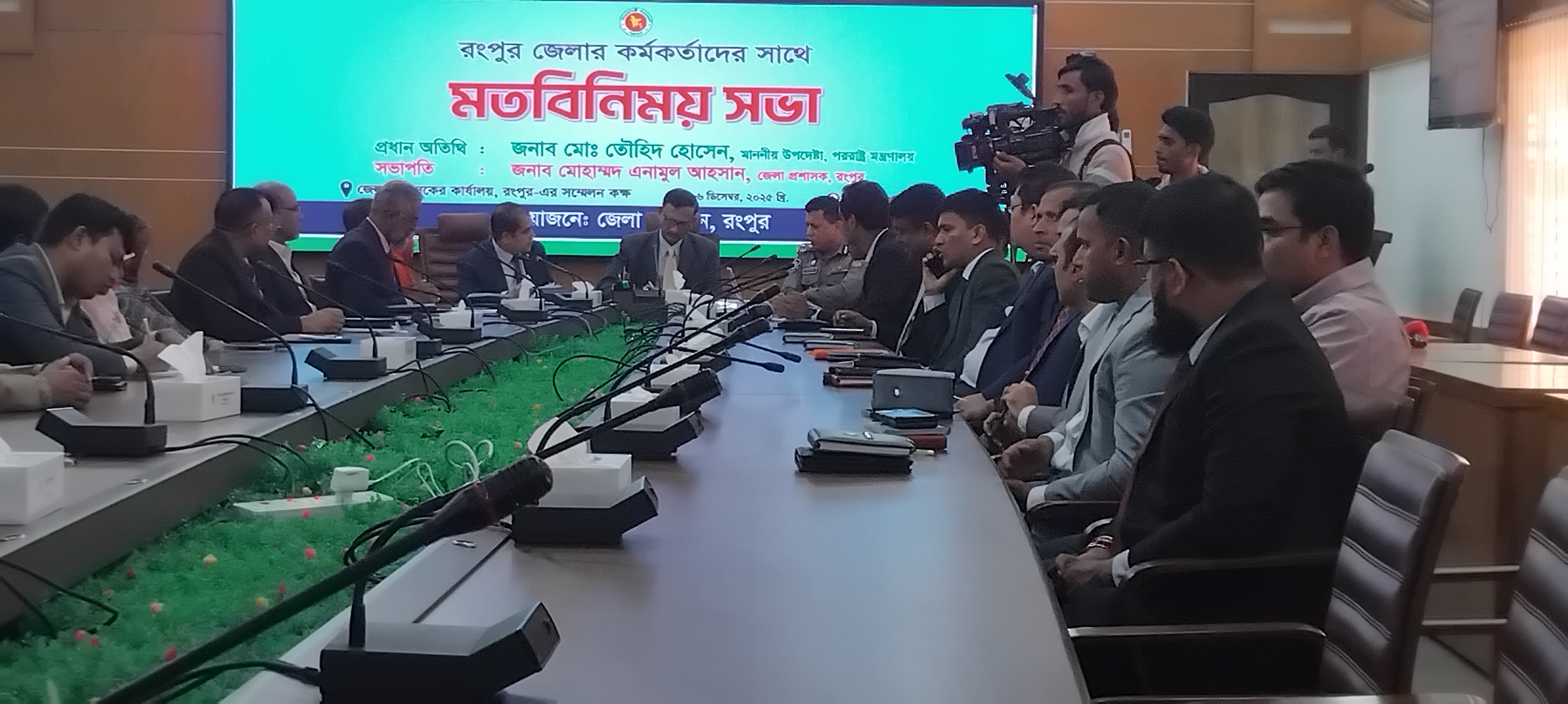 সবচেয়ে কম বেতনের চাকরির জন্য সবচেয়ে বেশি টাকা খরচ হয়: পররাষ্ট্র উপদেষ্টা