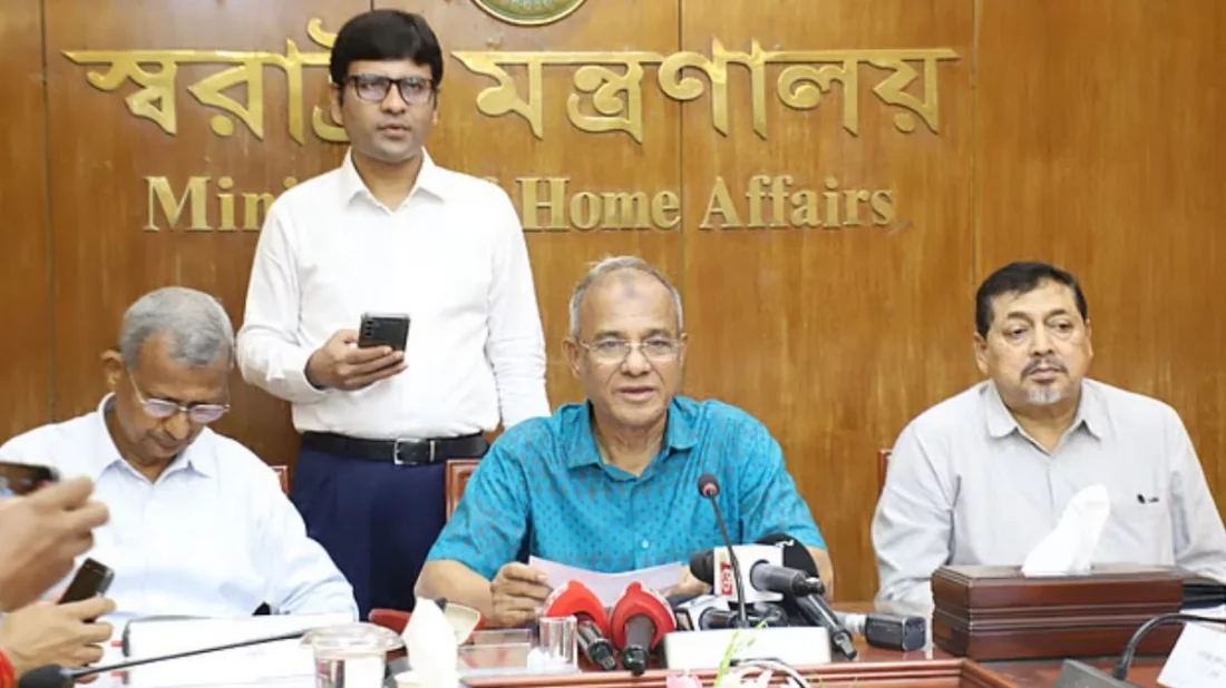 বিগত তিন নির্বাচনের কেউ এবার দায়িত্বে থাকবেন না: স্বরাষ্ট্র উপদেষ্টা