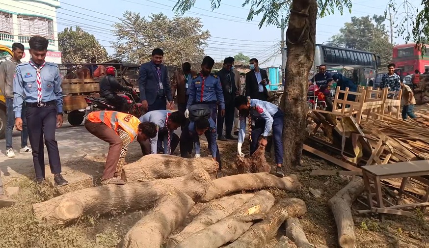 ঝিনাইদহে অবৈধ স্থাপনা উচ্ছেদ ও পরিচ্ছন্নতা অভিযান শুরু