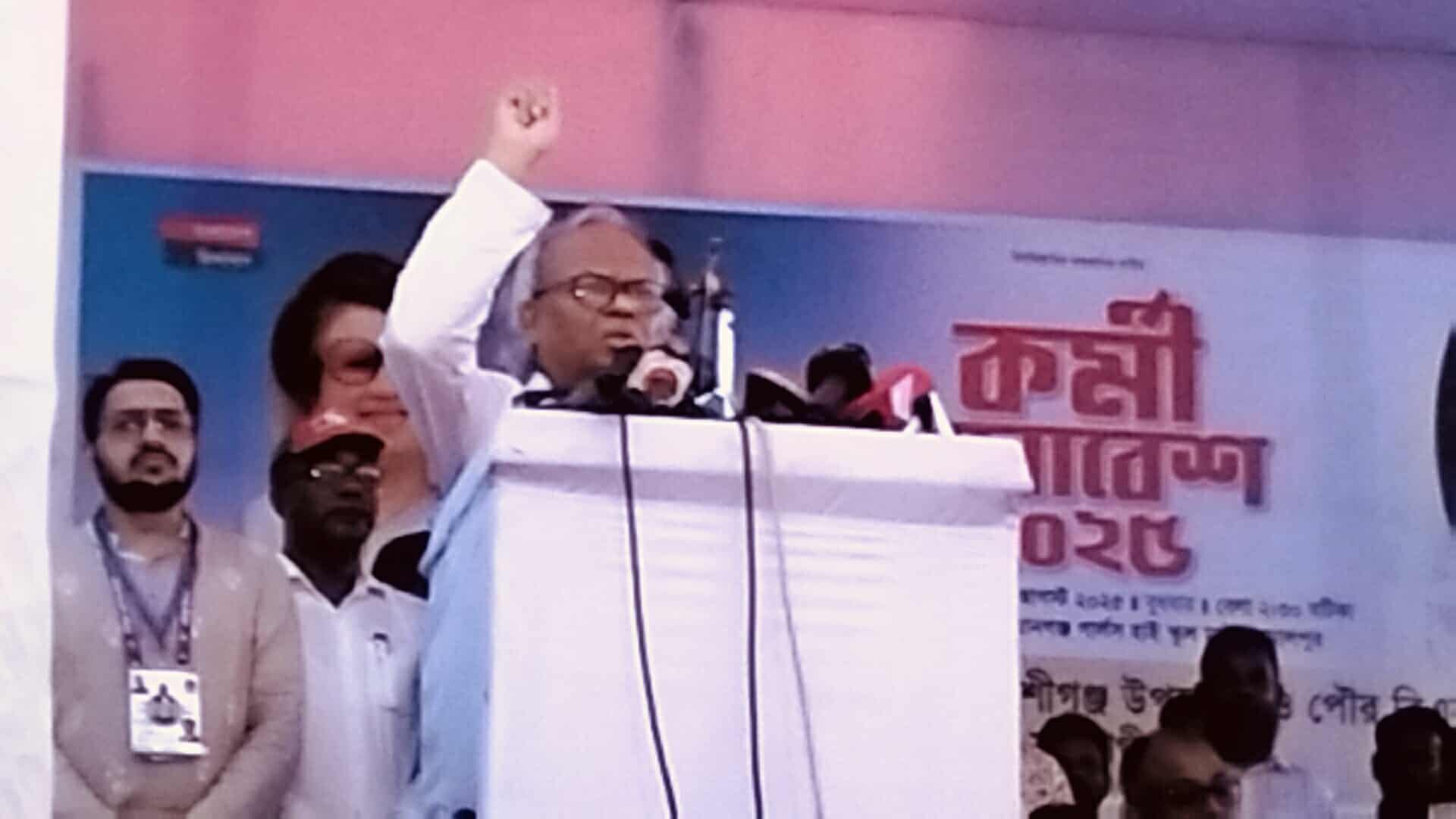 জুলাই গণঅভ্যুন্থানে নিহত ও আহতদের সহায়তা ‘আমরা বিএনপির পরিবার’