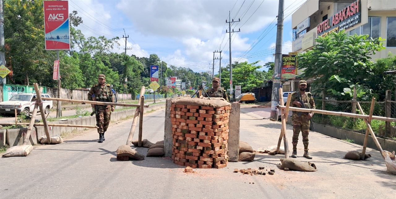 খাগড়াছড়িতে ১৪৪ ধারা বহাল,পরিস্থিতি নিয়ন্ত্রণে আইন-শৃঙ্খলা বাহিনী