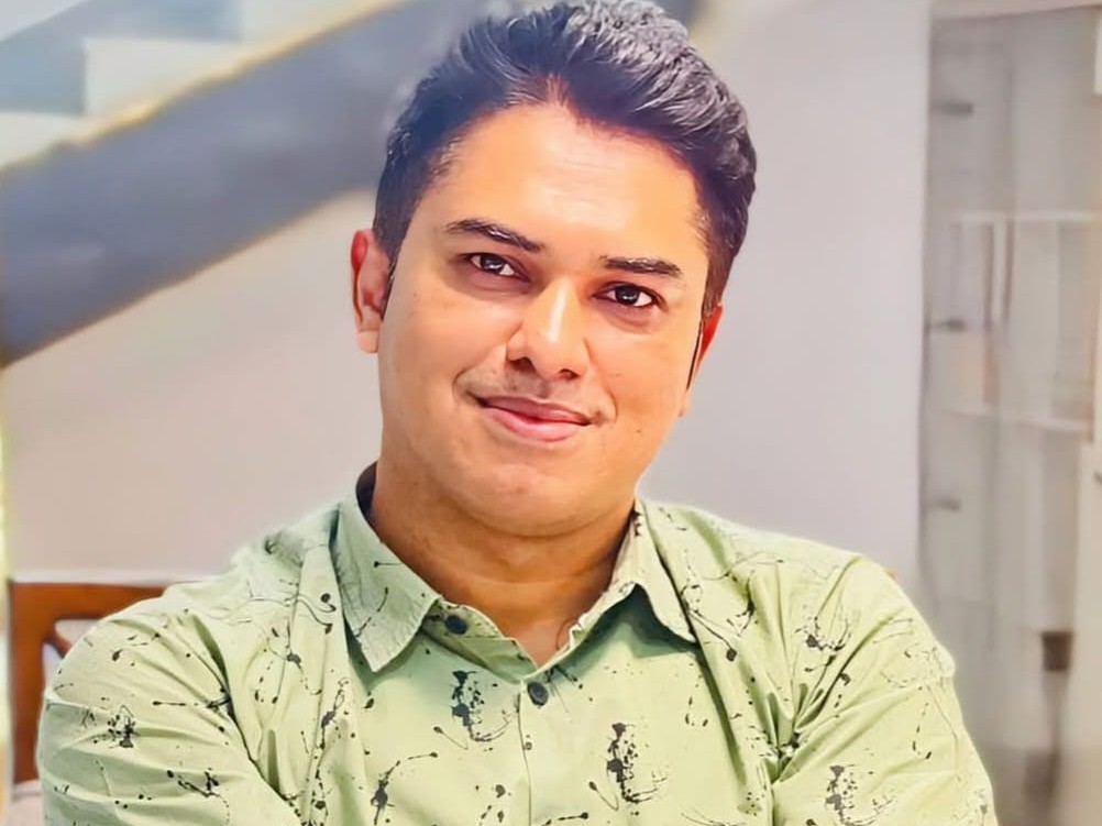 স্ত্রী পুত্রসহ হামলার শিকার সাংবাদিক আক্রাম