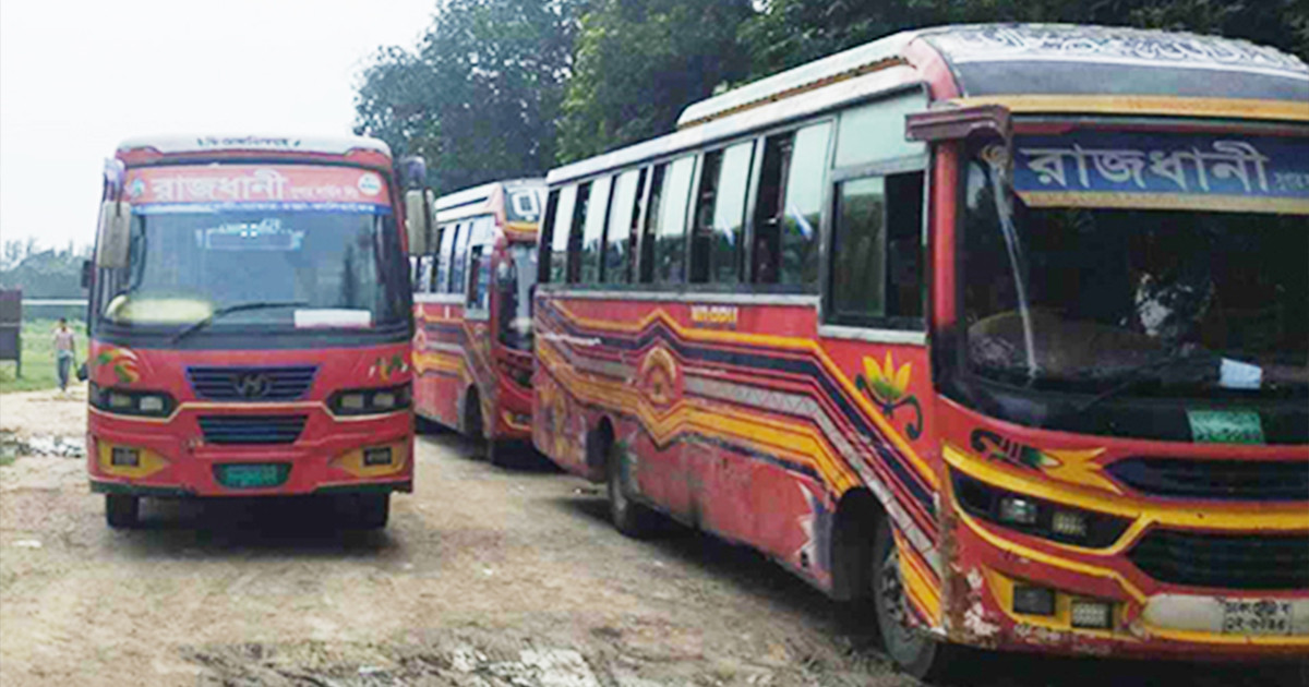 জাবি শিক্ষার্থীকে  ধাক্কা, ২৮ বাস আটক