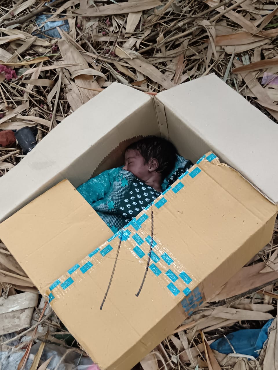 খাগড়াছড়িতে কাগজের কার্টুনে নবজাতকের মরদেহ