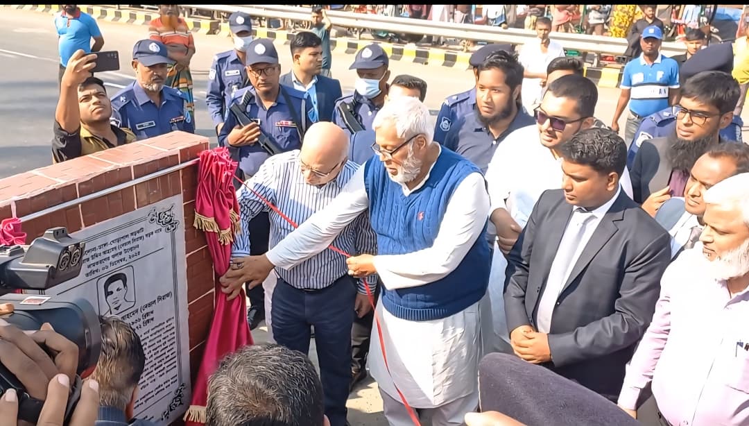 সাবেক রাষ্ট্রপতির ১০ হাজার কোটি টাকার সড়কে চলে শুধু টেম্পু: উপদেষ্টা ফাওজুল কবির