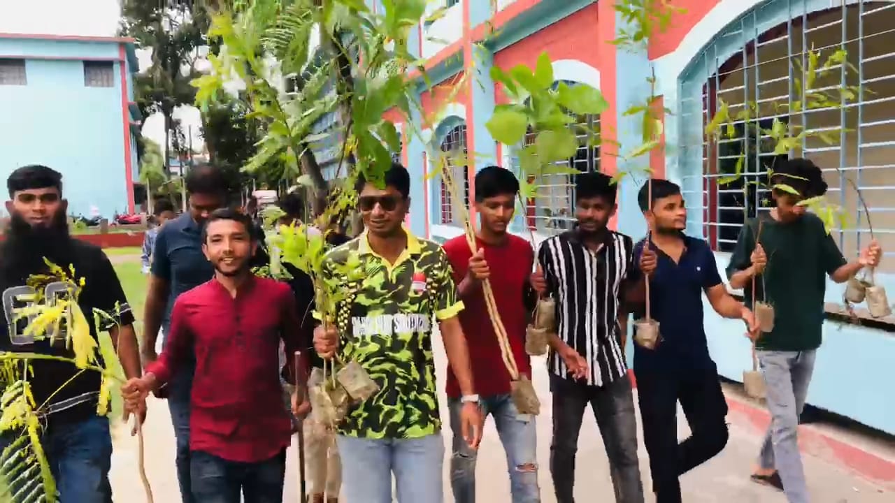 সাতক্ষীরায় ছাত্রদলের বৃক্ষরোপণ কর্মসূচি