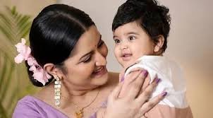 ছেলেসহ হাসপাতালে ভর্তি পরীমনি