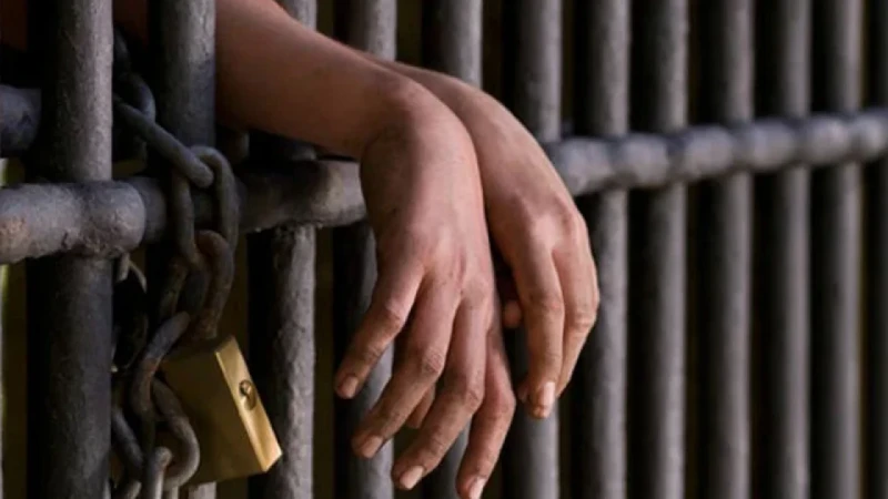 নেপালে জেল ভেঙে কয়েক শত কয়েদি পলাতক