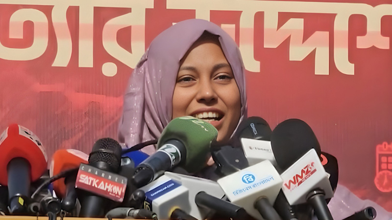 “শহীদ মিনারে উপস্থিত হন, রক্তের জবাব নিয়ে ফিরে যাব”: ডাকসু নেত্রী