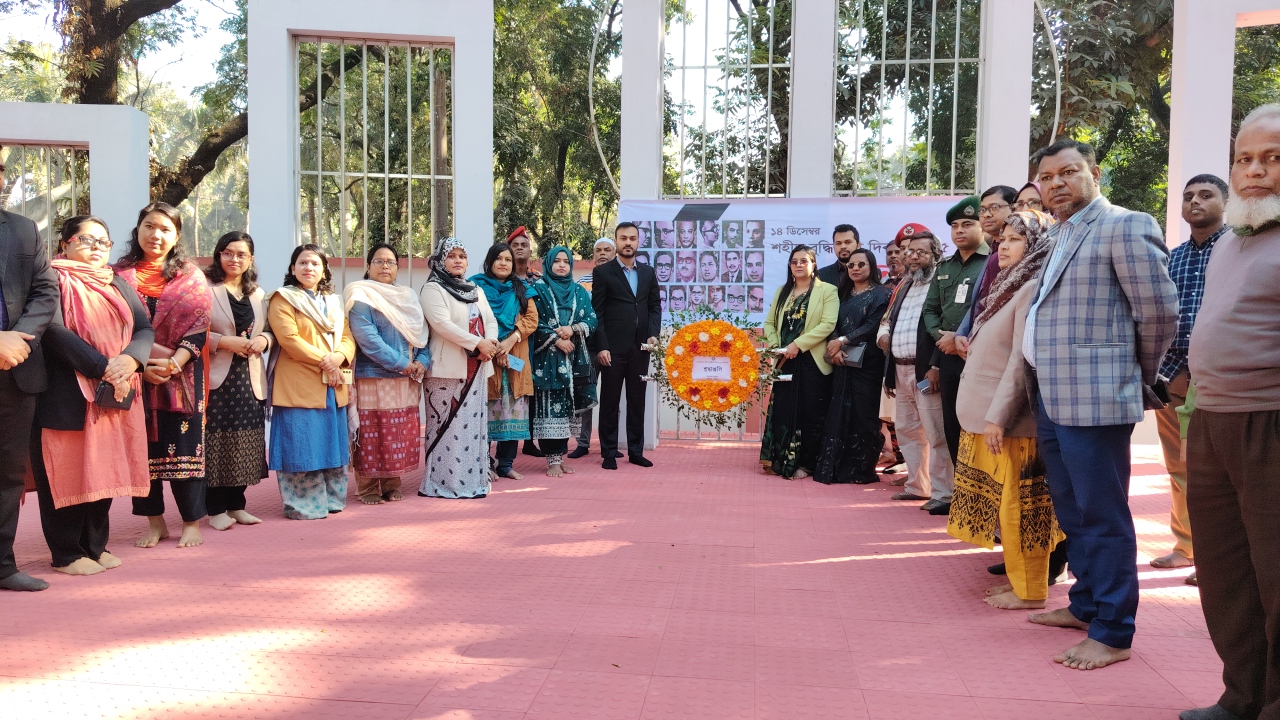 শহীদ বুদ্ধিজীবী দিবসে কালীগঞ্জ উপজেলা প্রশাসনের শ্রদ্ধা নিবেদন