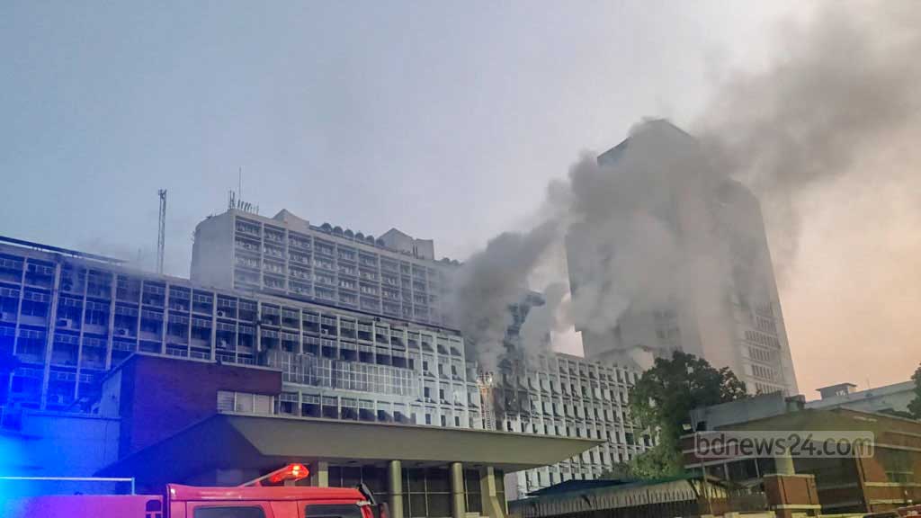 সচিবালয়ে বৈদ্যুতিক গোলযোগে অগ্নিকাণ্ড