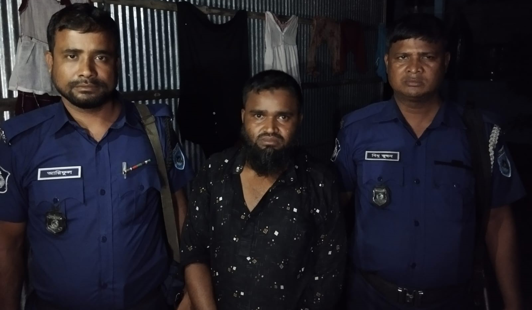মাকে পেটানোর দায়ে ছেলের ৩ মাস জেল