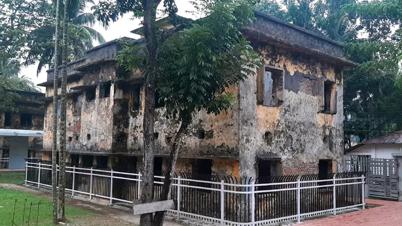 সংরক্ষণের অভাবে বিলীন হচ্ছে মুক্তিযুদ্ধের ভয়াল স্মৃতি বধ্যভূমি ও টর্চার সেল