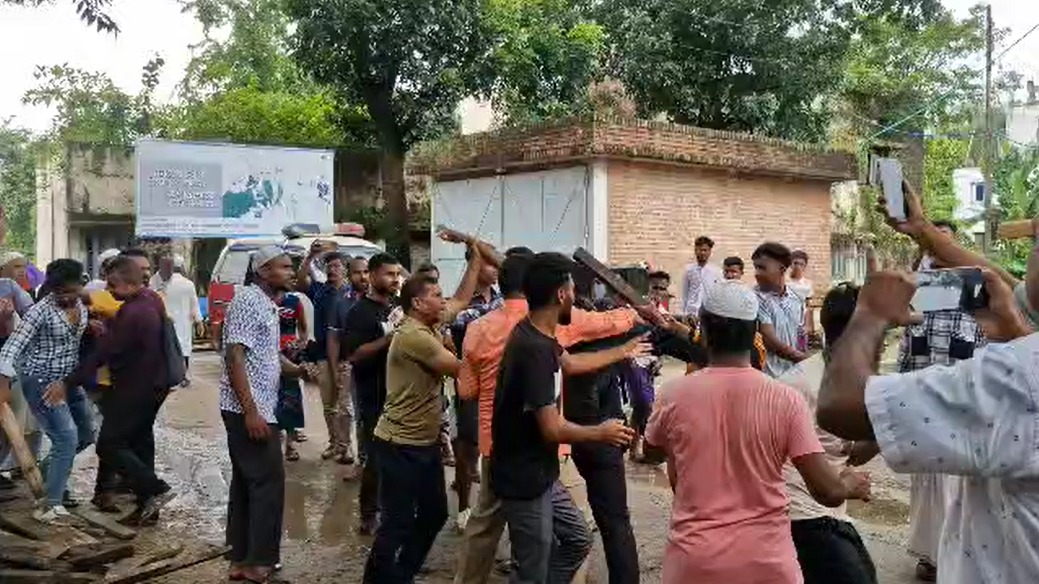 নরসিংদীতে সাংবাদিকের উপর হামলা
