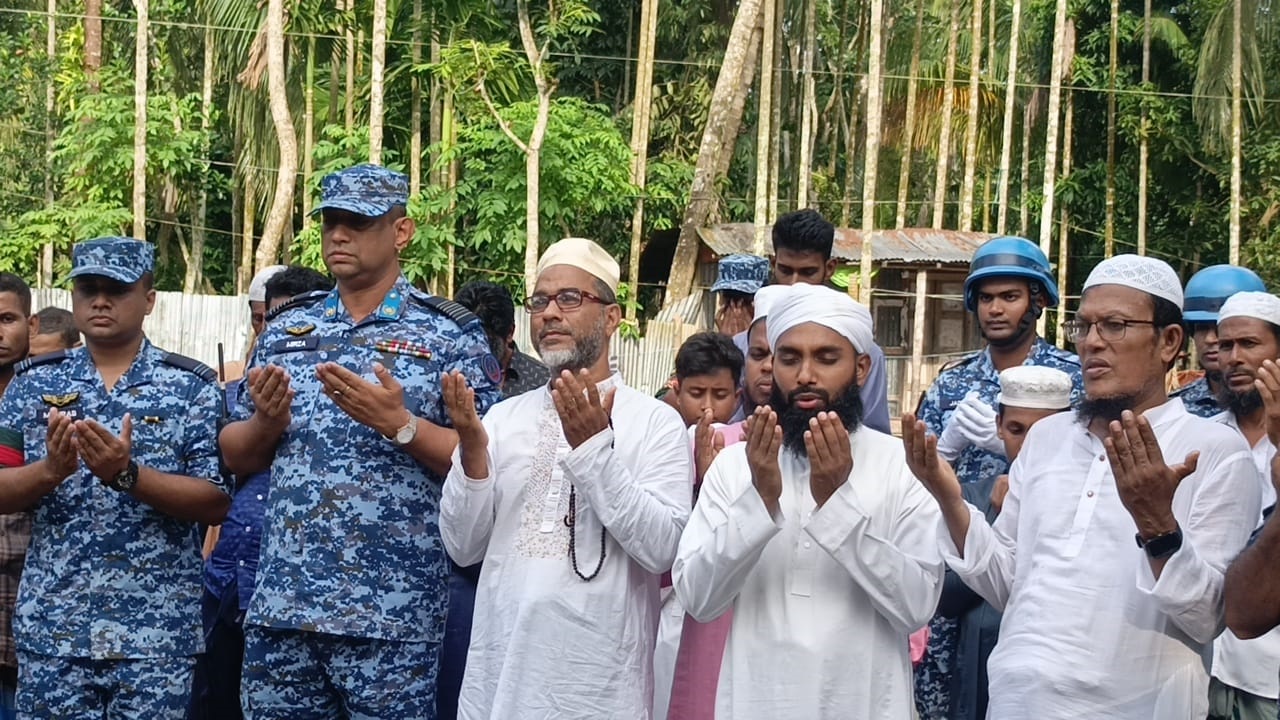 মাইলস্টোন ট্রাজেডি : সামিউলের কবরে বিমান বাহিনীর শ্রদ্ধা