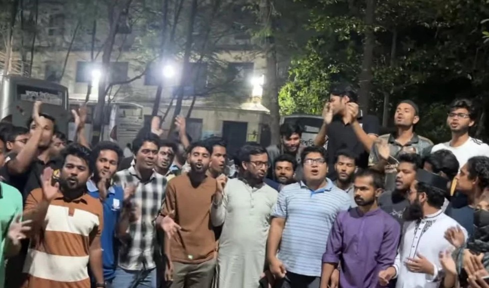 জবি শিক্ষার্থীদের ‘লং মার্চ টু যমুনা’ কর্মসূচি ঘোষণা