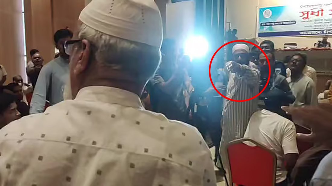 মুক্তিযোদ্ধার বক্তব্যে জামায়াত নেতার বাধা