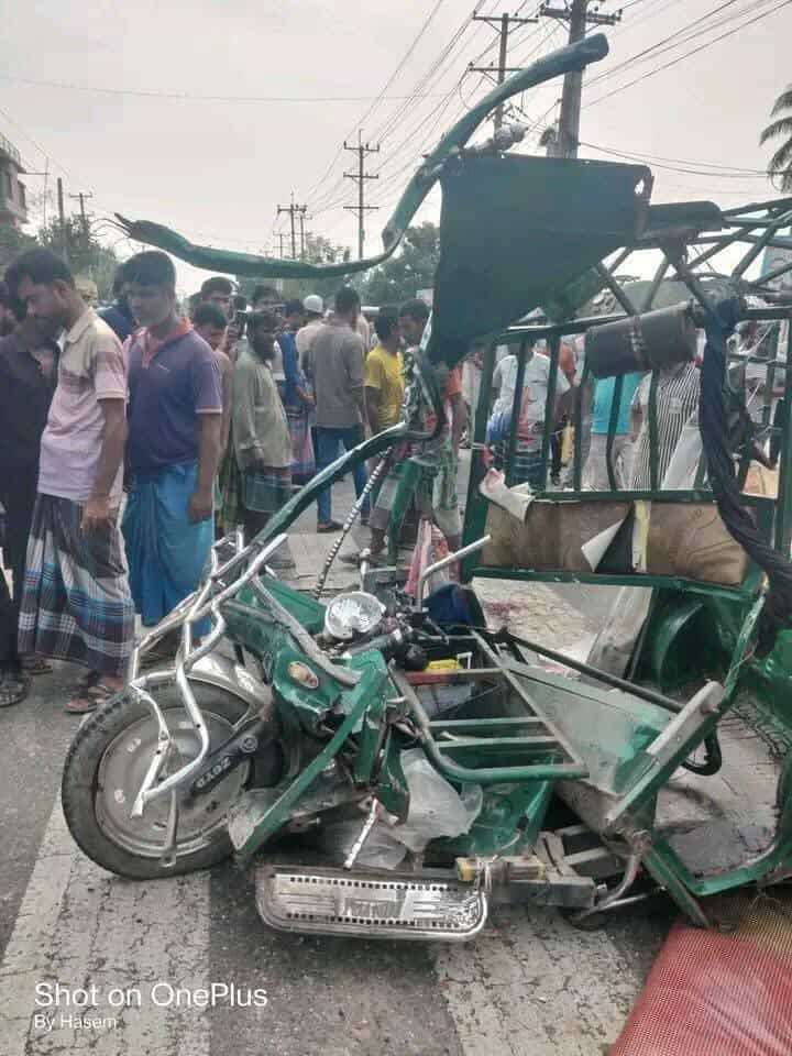 জামালপুরে সড়ক দুর্ঘটনায় ৪ জন নিহত