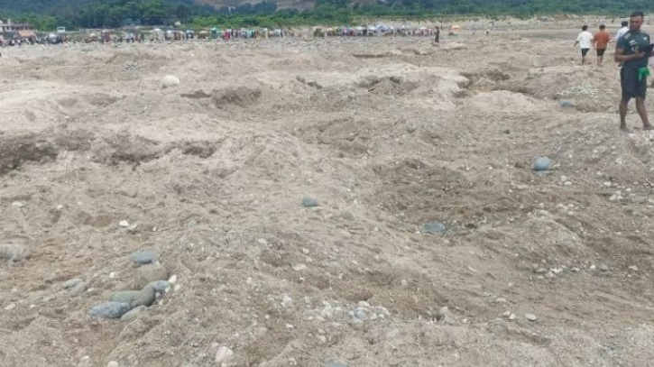 সাদা পাথর লুটের তদন্ত করে দ্রুত ব্যবস্থা নিতে হাইকোর্টে রিট