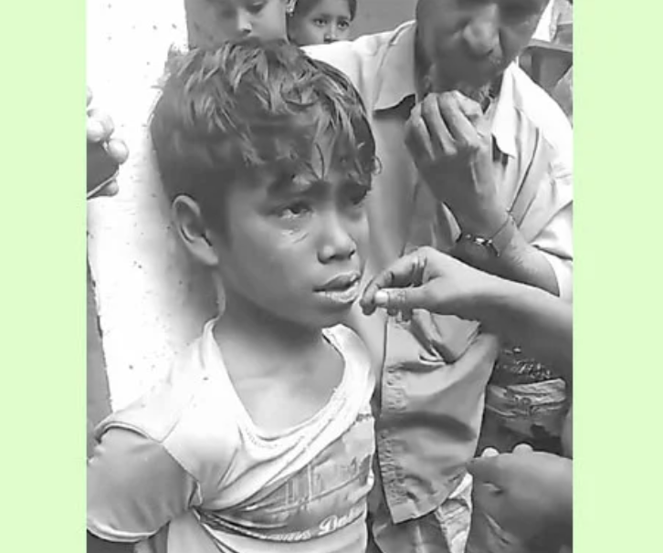 টাকা চুরির অপবাদে শিশুকে খুঁটিতে বেঁধে নির্যাতন