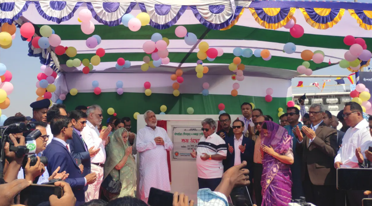 দেশে প্রথমবারের মতো সমুদ্রপথে ফেরি চলাচল শুরু