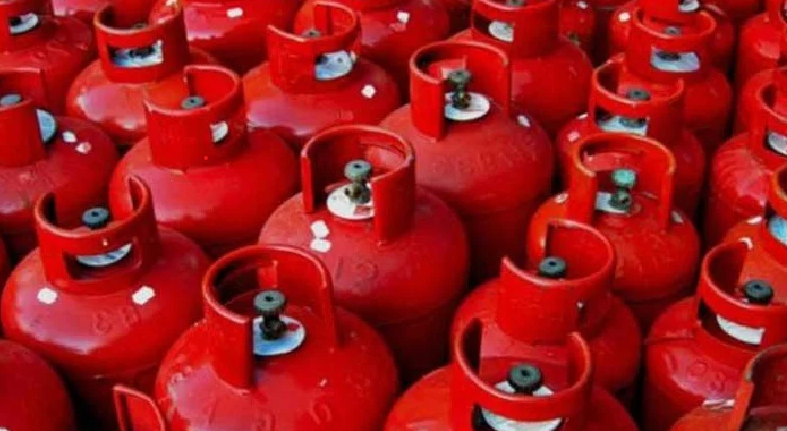 প্রতি ১২ কেজি এলপিজি সিলিন্ডারের দাম কমল