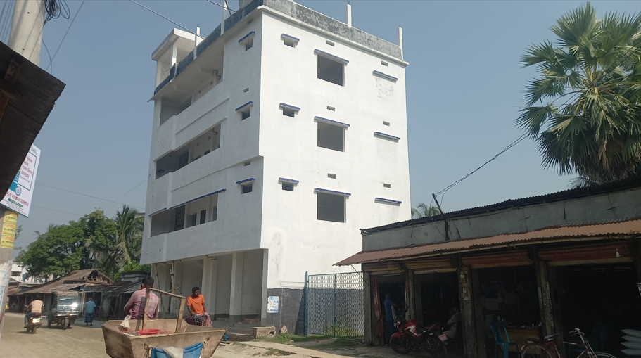 ডুমুরিয়ায় আ.লীগ নেতার বিরুদ্ধে সরকারি জমিতে ভবন নির্মাণের অভিযোগ