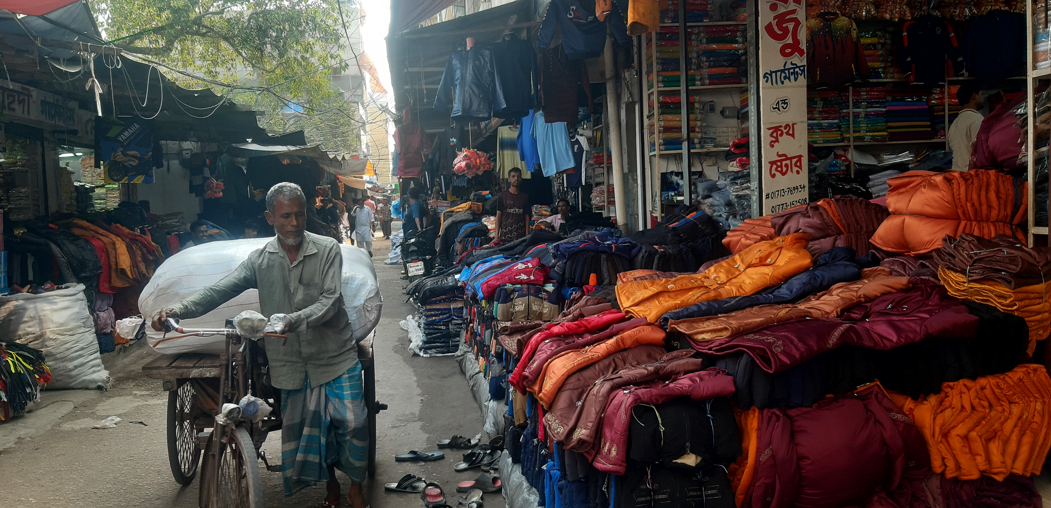সৈয়দপুরের শীতের পোশাক রফতানি এবার বন্ধ