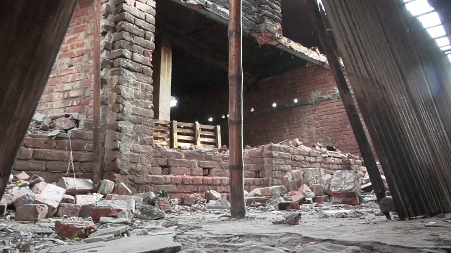 বদরগঞ্জে বিএনপিনেতাকে ছাড়াতে থানায় হুমকি, পুলিশ অসহায়