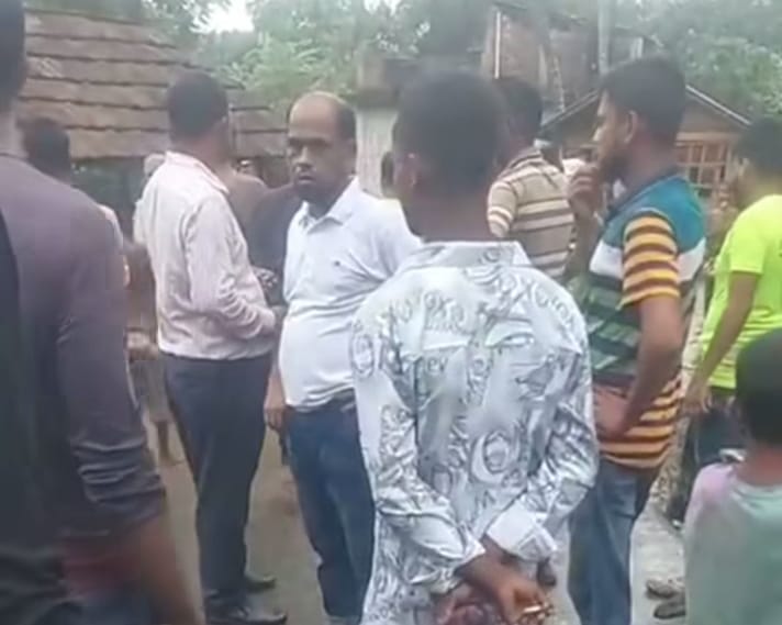 সাতক্ষীরায় বজ্রপাতে নারী দিনমজুরের মৃত্যু, আহত ১