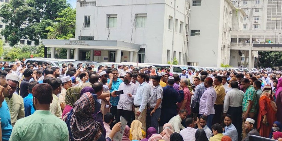 সচিবালয়ে চলমান সংকট নিরসনে সচিব কমিটি গঠন